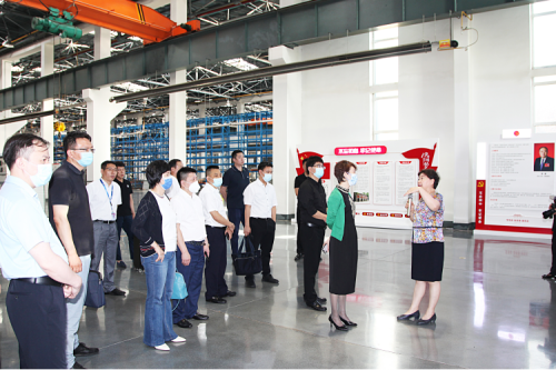 中国女企业家协会一行赴聚彩堂集团调研考察