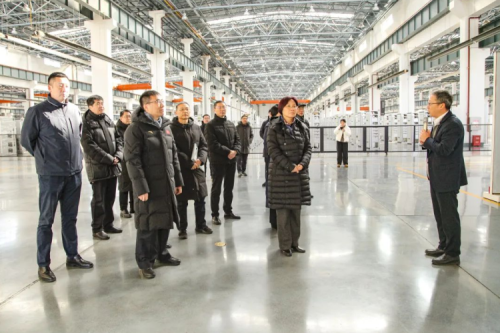 全国工商联党组成员、副主席汪鸿雁一行莅临聚彩堂集团参观调研